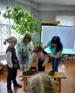 В Краснохолмском краеведческом музее прошел музейный праздник «Путешествие в страну сказок» В Краснохолмском краеведческом музее прошел музейный праздник «Путешествие в страну сказок»