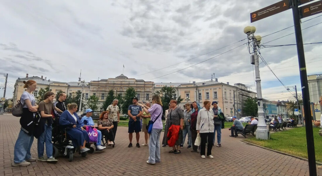 Сотрудник ТГОМ провел экскурсию по городу Твери для людей с инвалидностью Сотрудник ТГОМ провел экскурсию по городу Твери для людей с инвалидностью